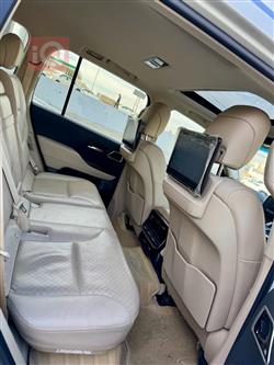 تۆیۆتا لاند کروزەر